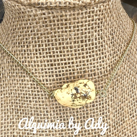 CHUNKY YELLOW TURQUOISE PENDANT NECKLACE - Picture 2 of 2